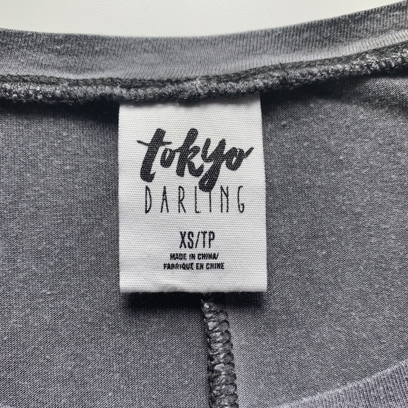 Back slit tee! - Picture 3 of 3